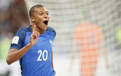 海博电竞精华-劳塔罗禁区外抽射破门