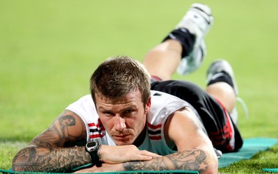 海博电竞讨论-格拉利什被踢倒十次对手重点照顾